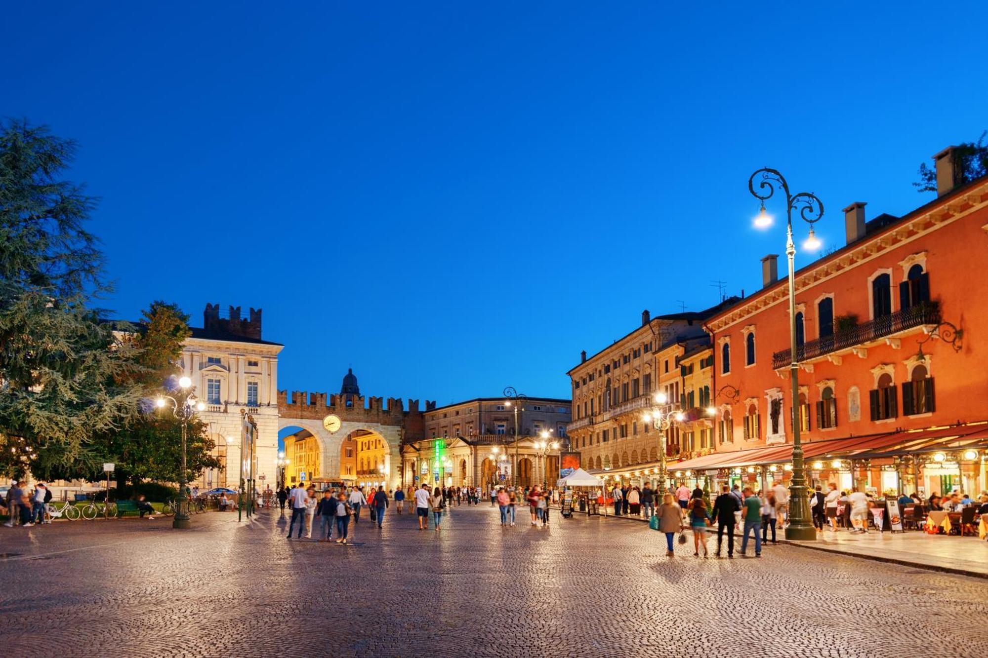 Appartamento Verona For You - Happy Rentals Екстериор снимка